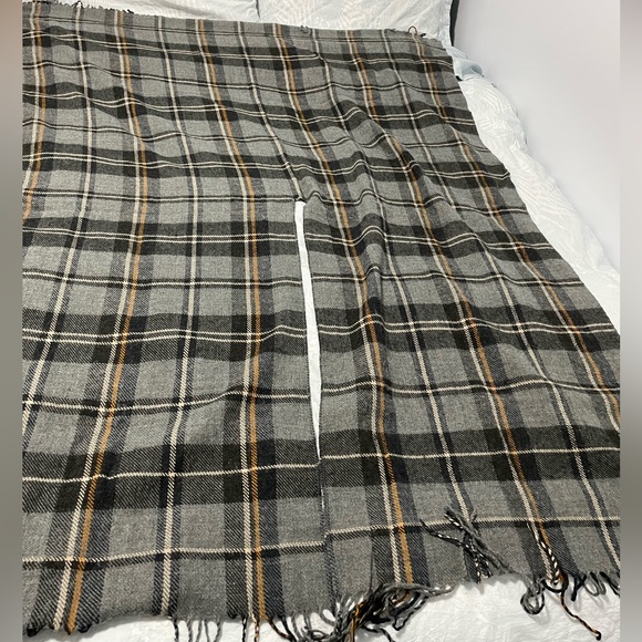 Blue/grey plaid blanket scarf - Picture 2 of 2